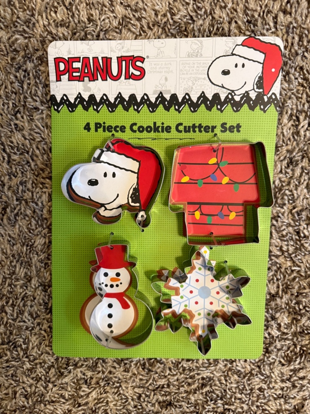 Peanuts 4 Piece Cookie Cutter Set - Featuring Snoopy